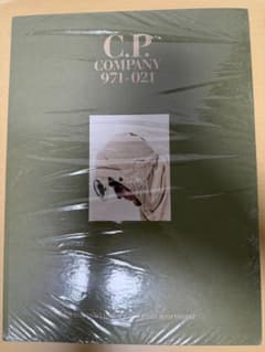 未使用】C.P. COMPANY 971-021.アート本 - メルカリ