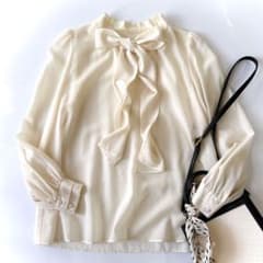 美品⁑アナイ ウールボイルボウタイブラウス アイボリー 38 シアー