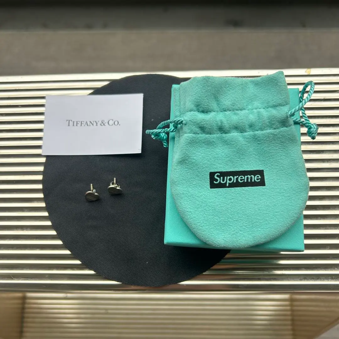 2026年最新】tiffany supreme ピアスの人気アイテム - メルカリ