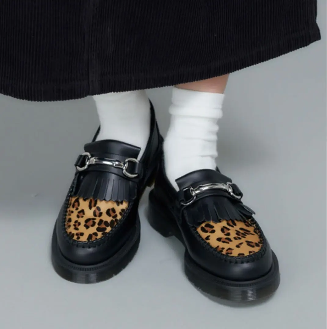 2026年最新】stussy dr.martens ローファーの人気アイテム - メルカリ