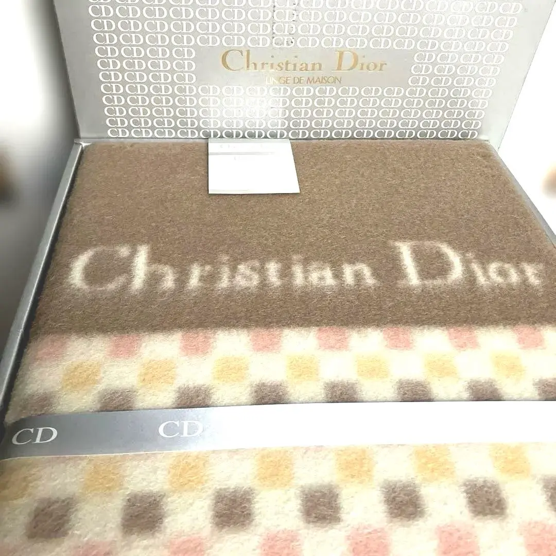 2026年最新】Christian Dior 毛布・ブランケットの人気アイテム - メルカリ