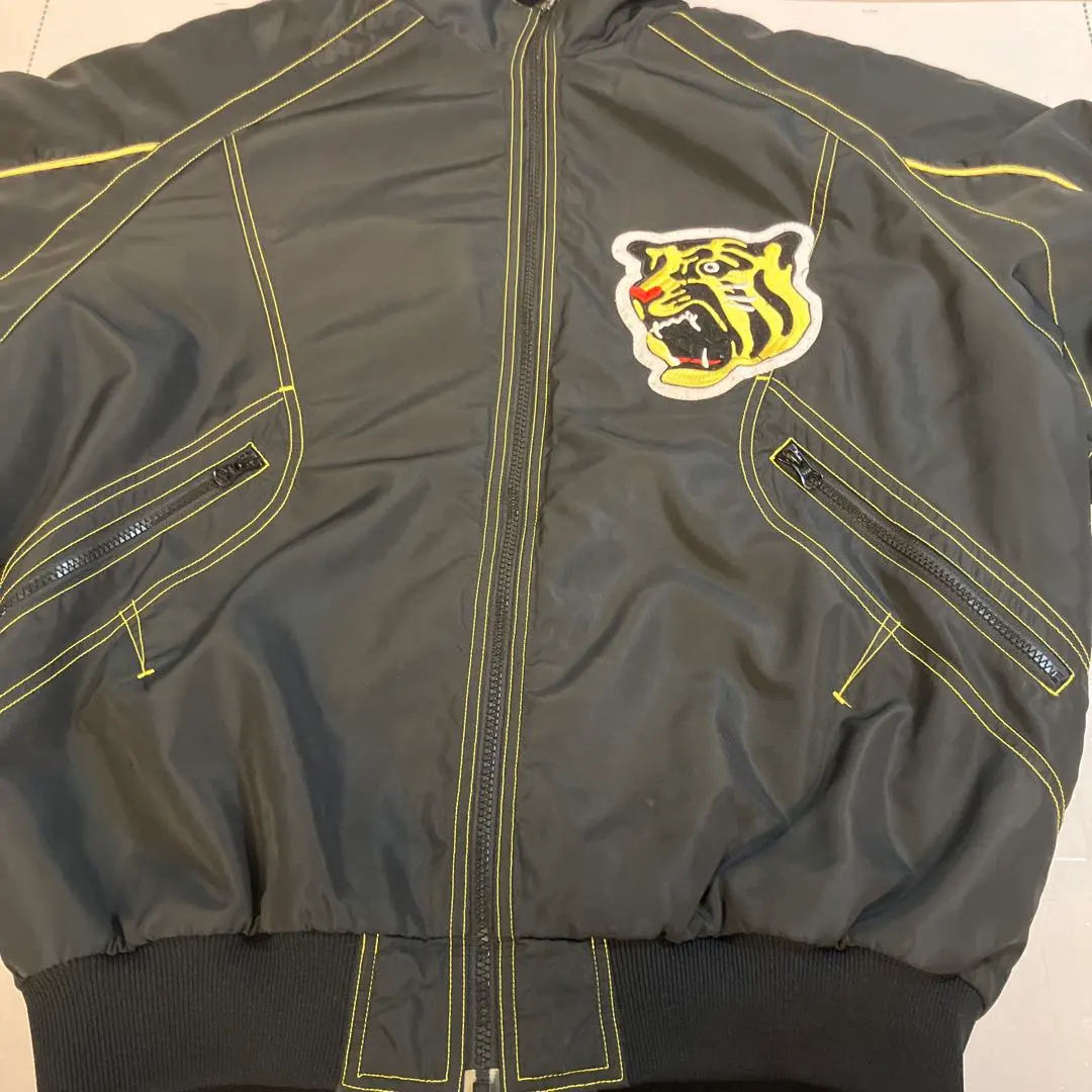 2026年最新】タイガース スタジャン アシックスの人気アイテム - メルカリ