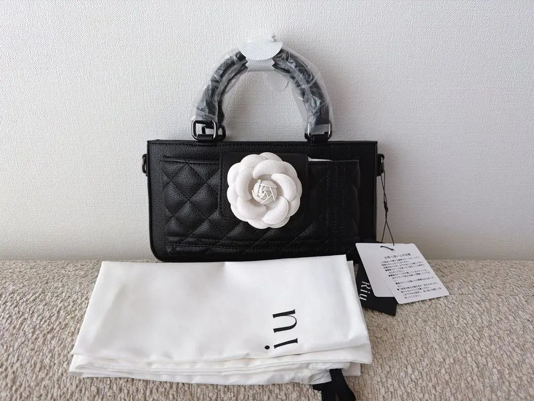 2026年最新】riu フォーンバッグの人気アイテム - メルカリ