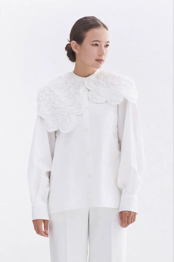 2026年最新】yori ホイップカラーブラウスの人気アイテム - メルカリ