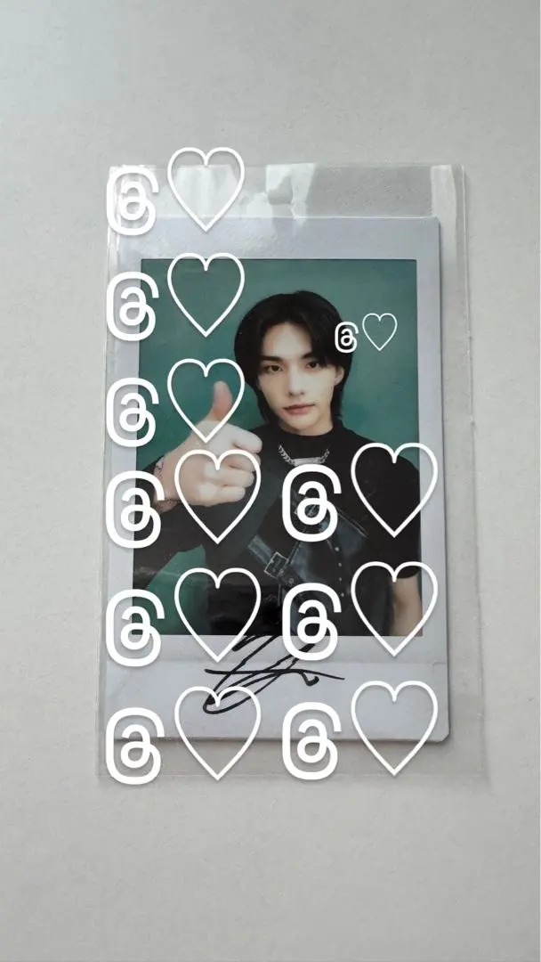 2026年最新】ヒョンジン サイン入りチェキの人気アイテム - メルカリ