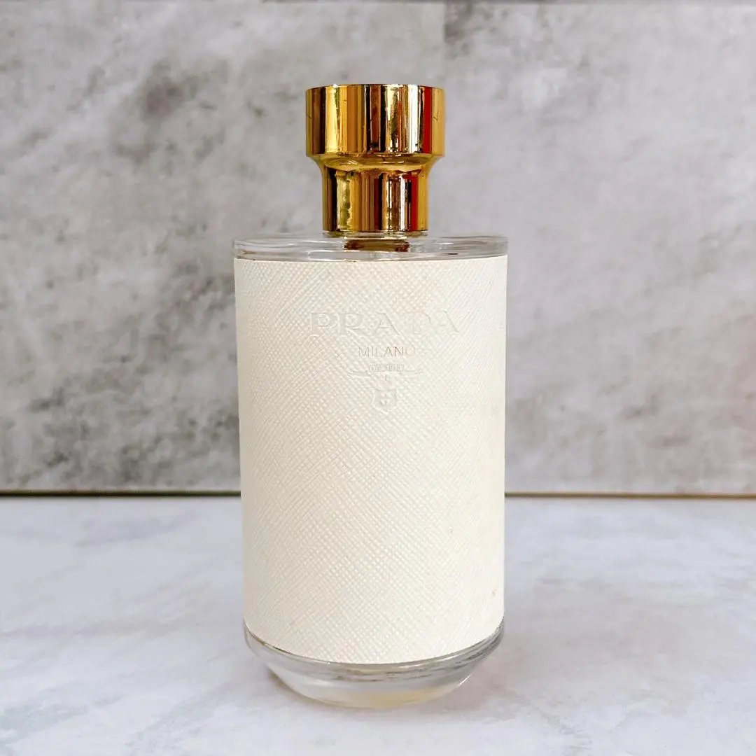 2026年最新】prada 香水 la femmeの人気アイテム - メルカリ