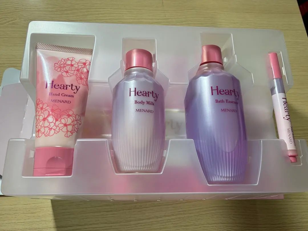 2026年最新】メナードクリスマスコフレの人気アイテム - メルカリ