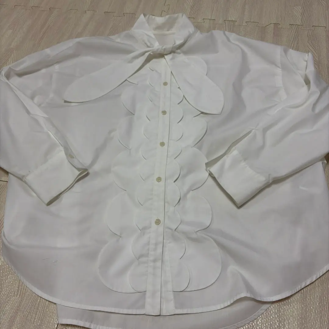 2026年最新】bow.a ブラウスの人気アイテム - メルカリ
