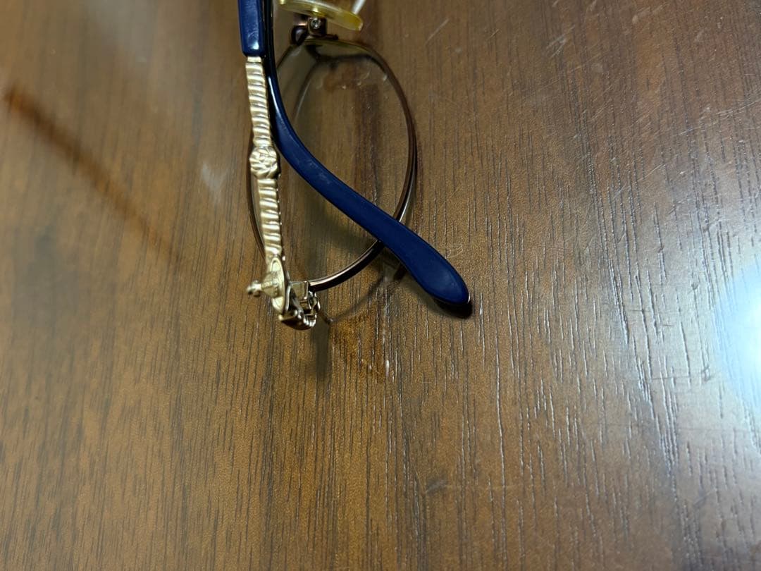 閉鎖最低価格【度入り廃盤ヴィヴィアンメガネ】V96-0109 - メルカリ