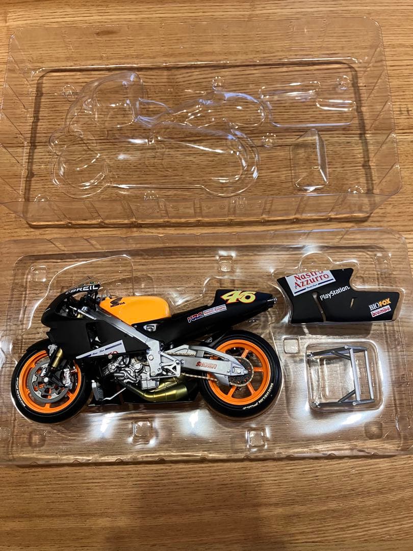 ミニチャンプスNSR 500 バレンテイーノロッシ 2000年テスト車 - メルカリ