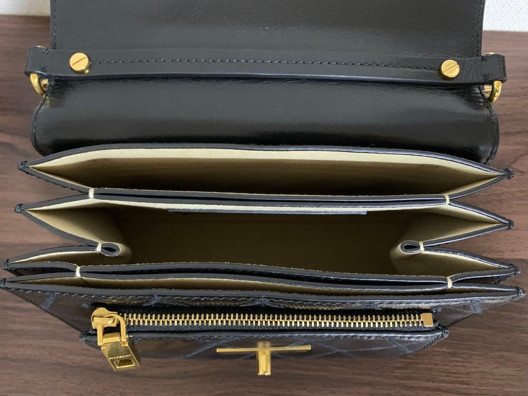 miiii様専用】GIVENCHY ジバンシィ GV3ショルダーバッグ - メルカリ