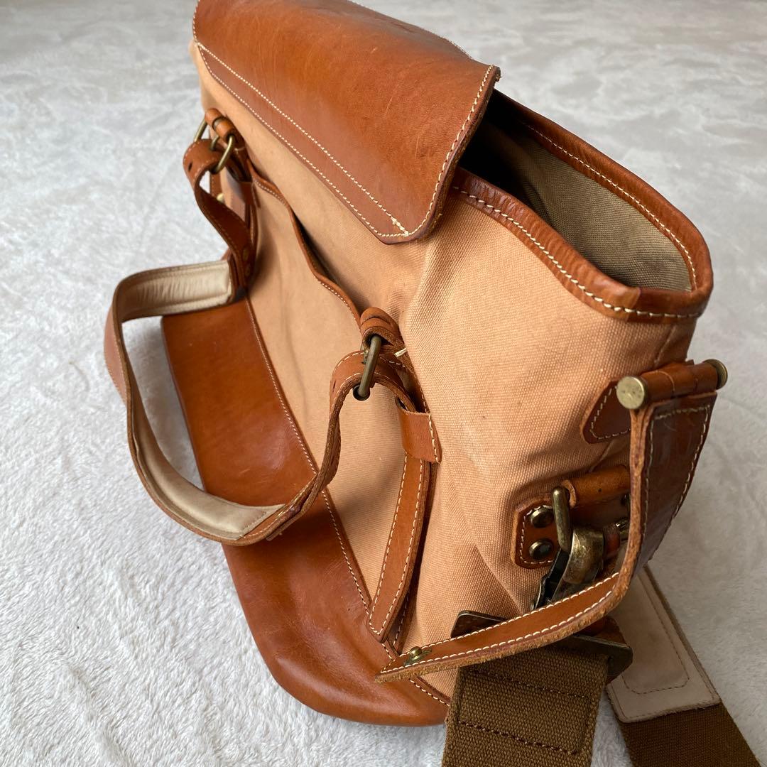 卉奏 Acru アクリュ/カメラバッグ/コルメナ/本革 - メルカリ