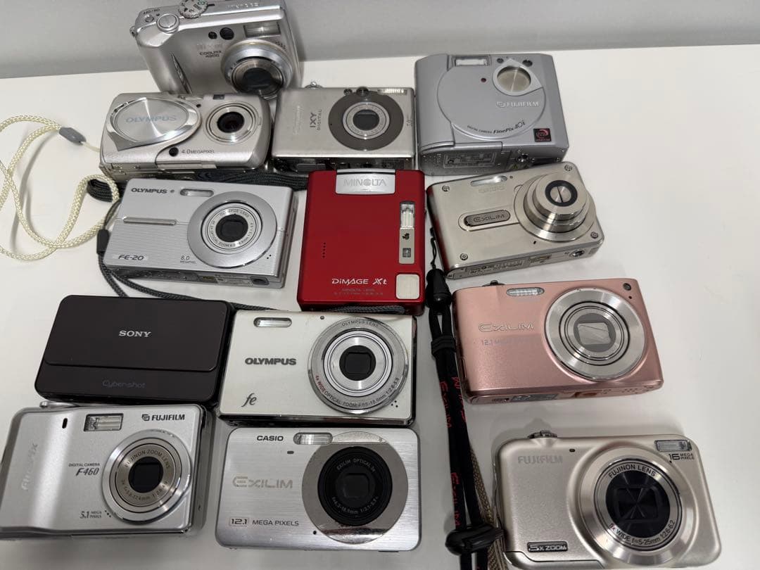 m*u様 コンパクトデジタルカメラ まとめて SONY/Canonなど　ジャンク 動作未確認ジャンク品 カメラ3点セット 本体のみ Canon SONY Canon