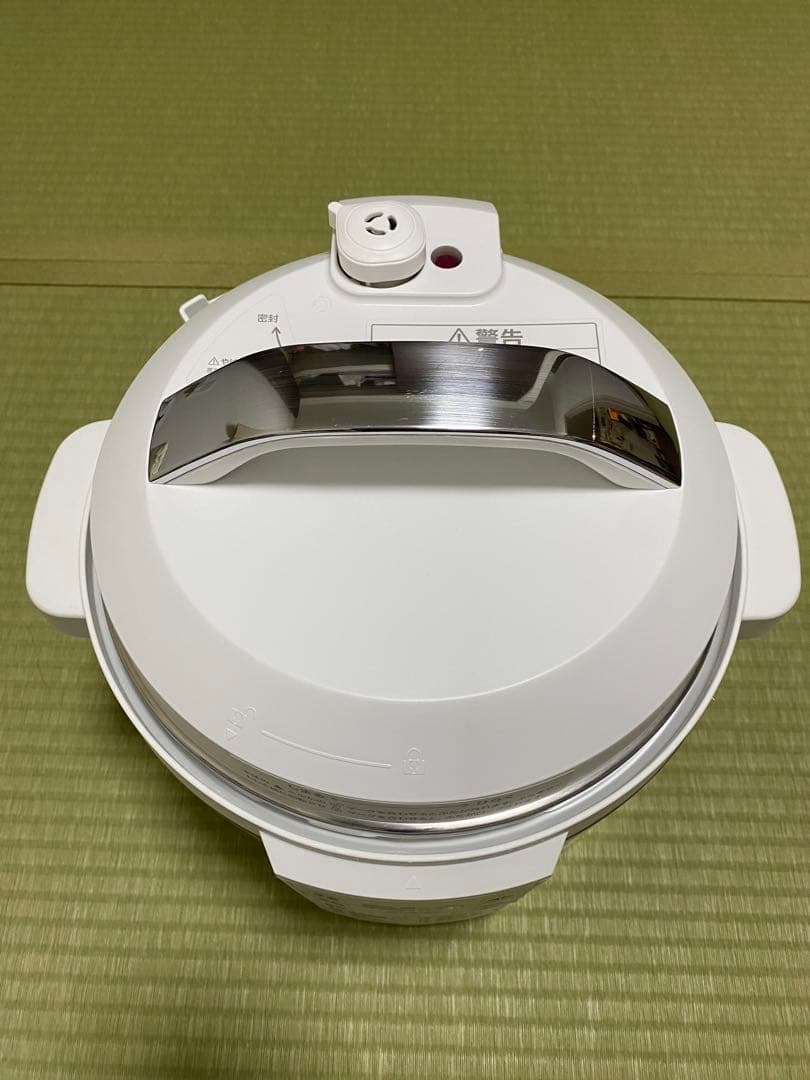 アイリスオーヤマ 6.0L ホワイト 電気圧力鍋 PC-EMA6-W　新品