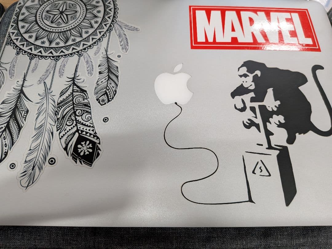 【光リンゴ】MacBookPro　15inch 2015 256GB（訳あり） MacBookPro 15インチモデル[Mid 2015/SSD 256GB/メモリ 16GB/2.2GHz