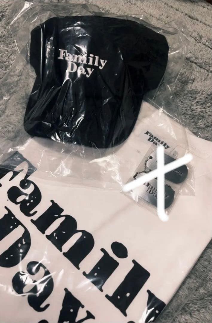 ZORN × OZROSAURUS FamilyDay キャップ・Tシャツセット ZORN × OZROSAURUS FamilyDay キャップ・Tシャツセット - メルカリ