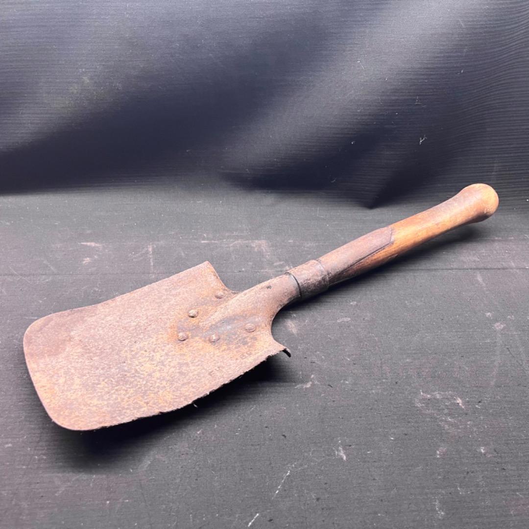 ▽Fc右1012 希少 ドイツ軍 実物 ストレートスコップ ドイツ軍ショベル-1-768x576.jpg