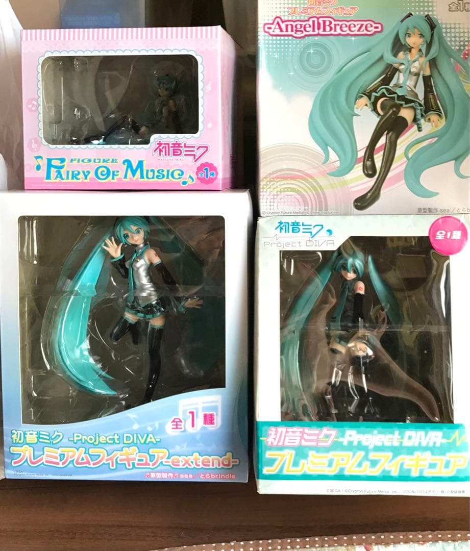 初音ミク　フィギュア　4つセット 初音ミク V4X