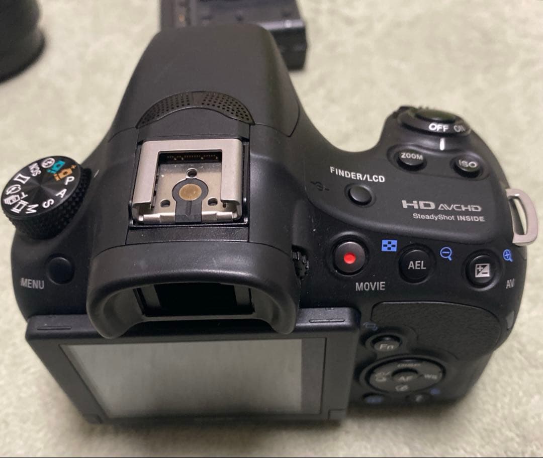 値下げ シャッター回数1197回 SONY α58 SLT-A58Wズームセット - メルカリ