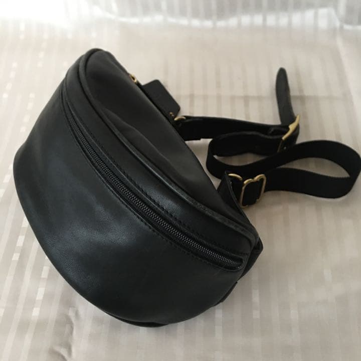 オールドコーチ ウエストバッグ / ショルダーバッグ 黒 レザー オールドコーチ ☆レザー ウエストポーチ ブラック ボディバッグ COACH