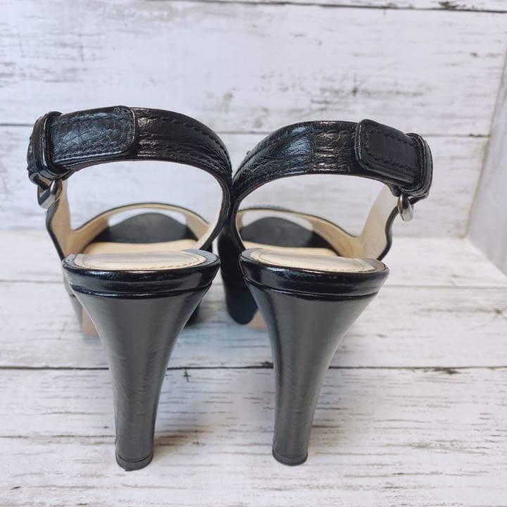 ☆送料無料【プラダ】サンダル　パンプス　レザー　黒　オープントゥ　23.5cm