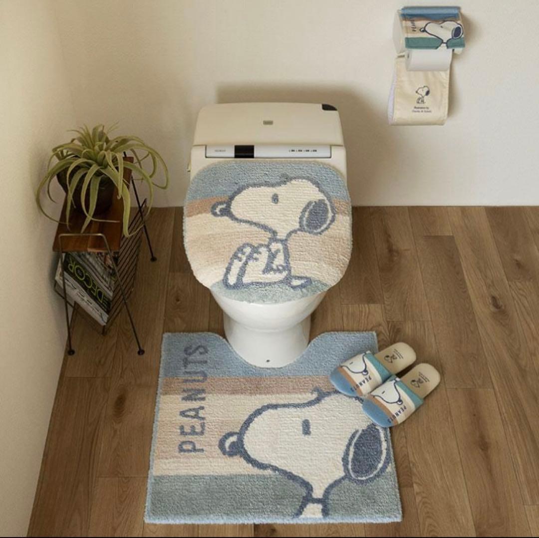 ブルー色　PEANUTS スヌーピー　トイレマットセット　新品 PEANUTS 星空スヌーピー トイレ4点セット ロングトイレマット+兼用