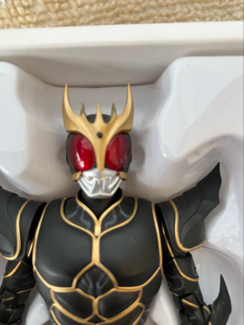 S.H.Figuarts(真骨彫) 仮面ライダークウガ アルティメットフォーム