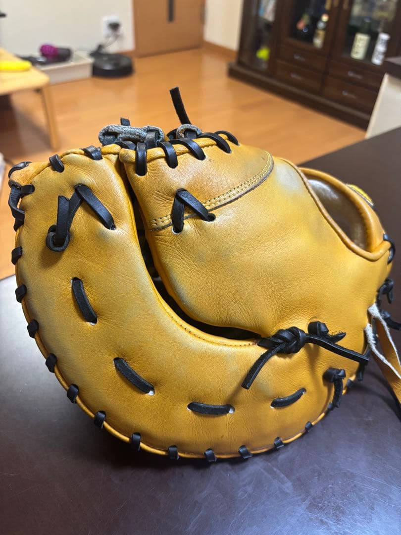 中古品ソフトボール使用Mizuno Pro 軟式ファーストミット。 - グローブ