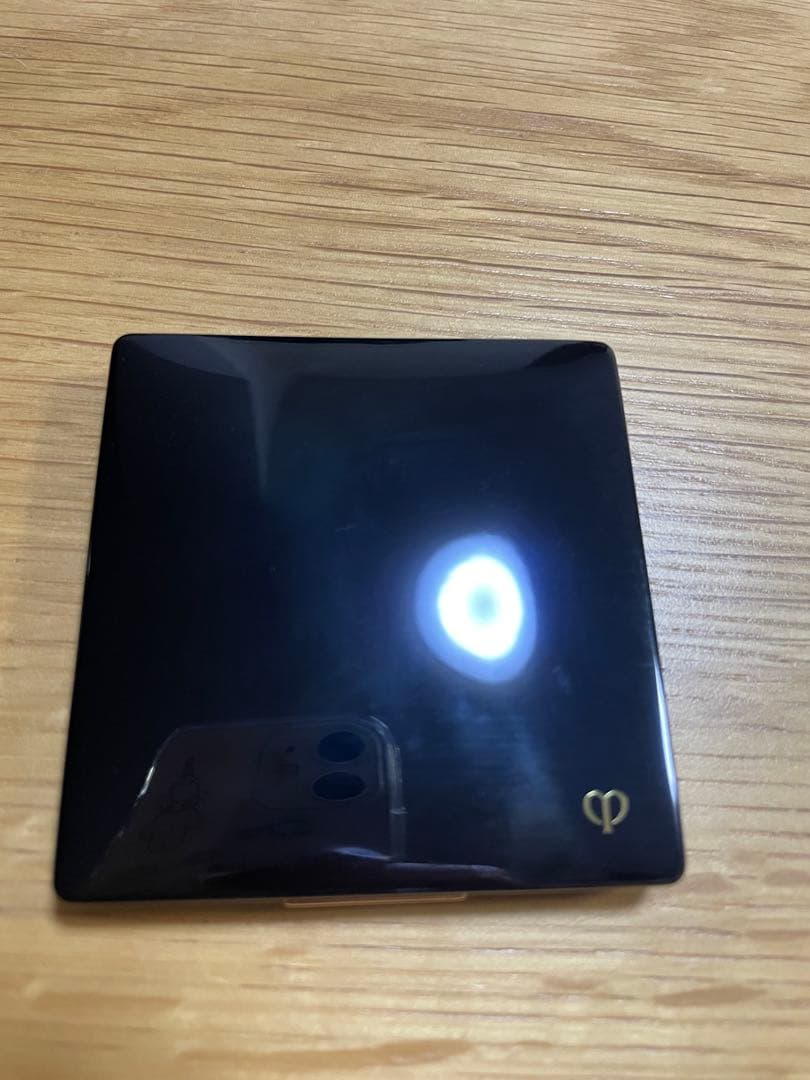 クレ・ド・ポー ブードゥルコンパクトエサンシエルn 5g プードルコンパクトエサンシエルn - フェイスパウダー - メイクアップ