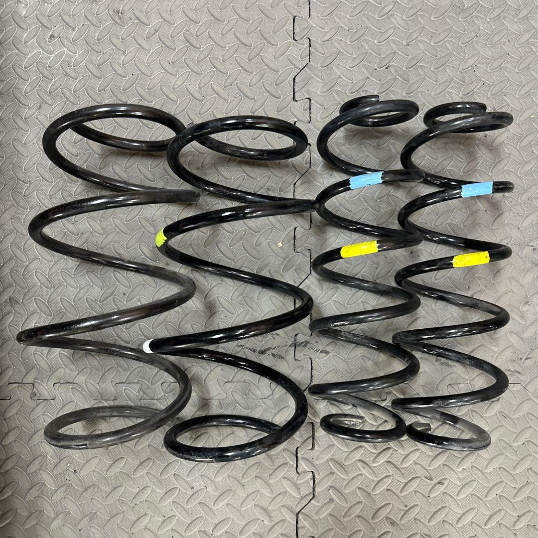 TOYOTA トヨタ 50系プリウス 前期 純正 サス スプリング バネ Yahoo!オークション -「プリウス50系 純正」(サスペンション) (パーツ