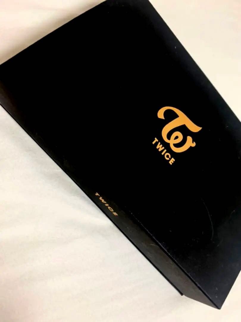 入手困難】公式 TWICE バッチセット コンプリート - メルカリ