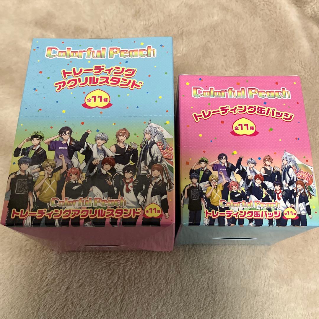 カラフルピーチ セブンコラボ アクスタ 缶バッジ BOXセット - メルカリ