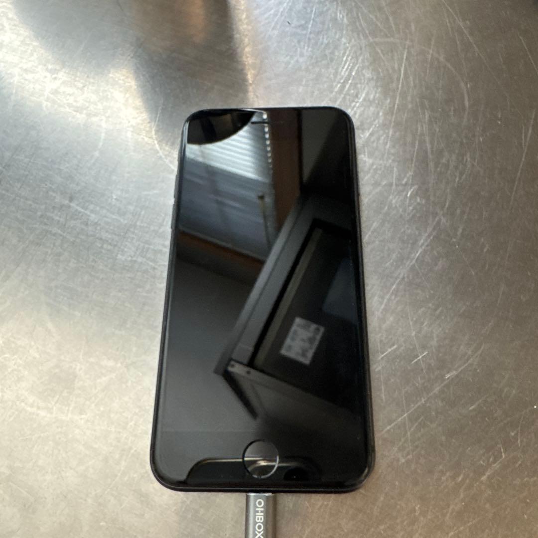 iPhone 8 ブラック 本体 Amazon.com: Apple iPhone 8 (256GB, Space Gray) [Locked] + Carrier