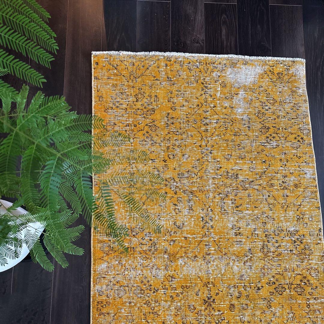 トルコ　オーバーダイ　ヴィンテージラグ　イエロー　シャビー 140.5×256 大判 イエローオレンジオーバーダイ トルコヴィンテージラグ