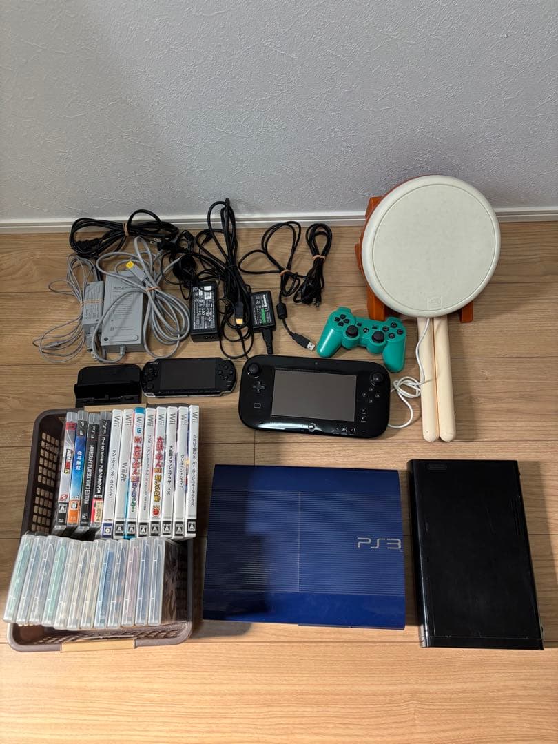 ジャンク　ゲーム本体　PS3 wiiU PSP ゲームソフト各種 電源は入りますが ジャンク品扱い PSP-3000 本体 ブラック ソフト4本