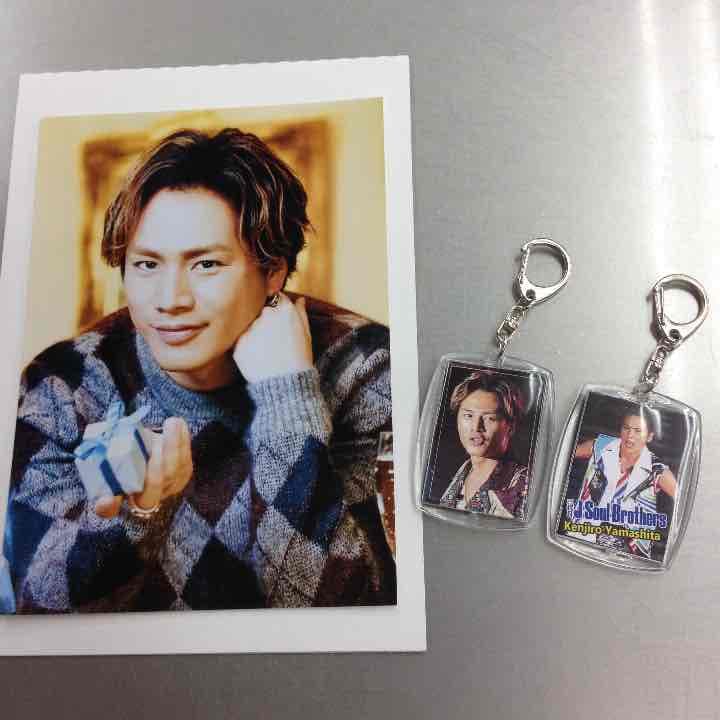 登坂広臣 ブロマイド 登坂広臣、光を受けた分大きくなった影を表現「ANSWER SHADOW」に