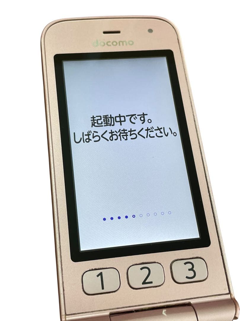 ⭕️らくらくホン docomo F-01M ピンク 携帯電話本体 - メルカリ