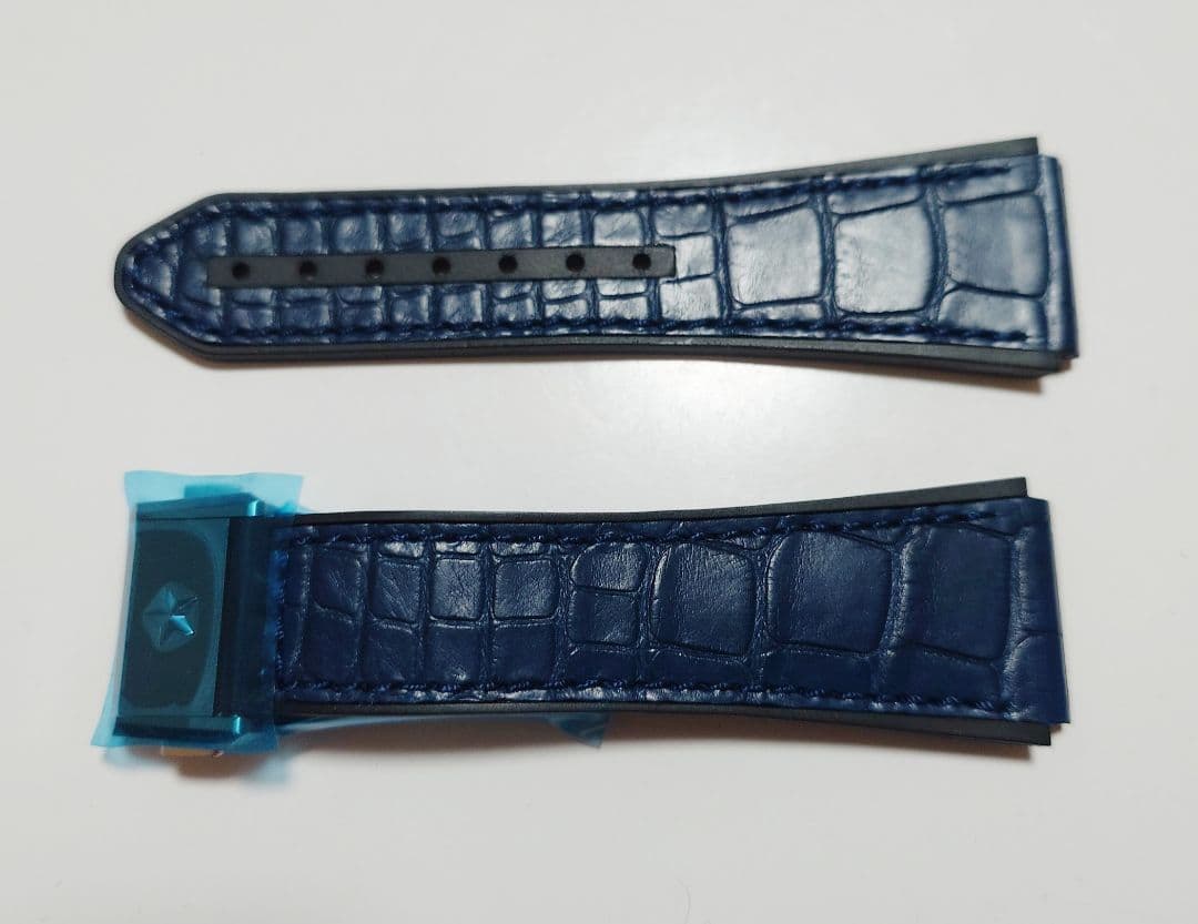 ゼニス　デファイクラシック用　レザーストラップ　ベルト　Dバックル ブルーレザーの品の良い「デファイ クラシック」がストラップを変える