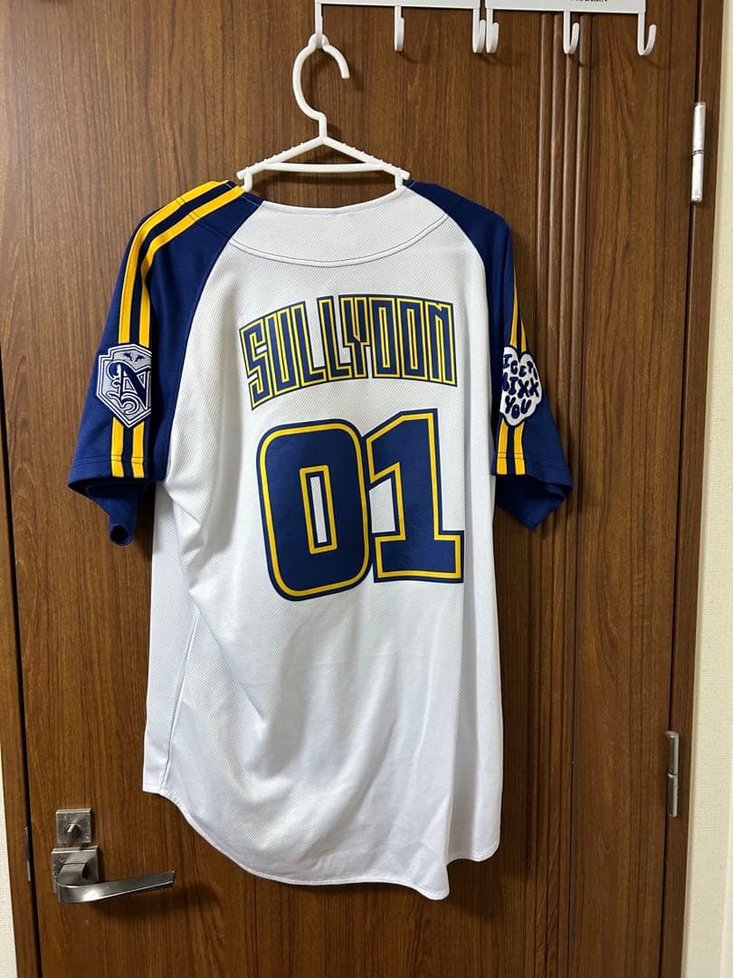 NMIXX ユニフォーム ソリュン