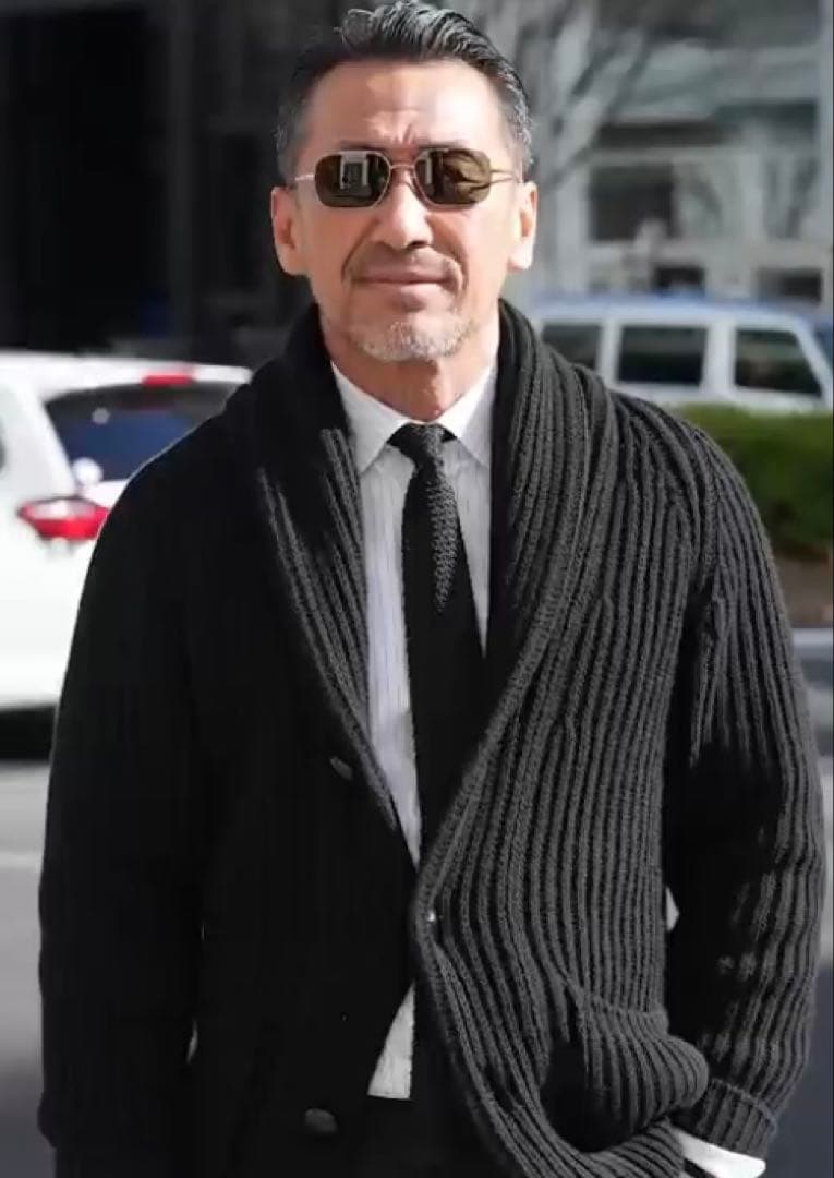 半値以下！売り切り！Mc e カシミヤ　ウール　48 干場義雅 干場義雅 - 干場義雅 added a new photo.