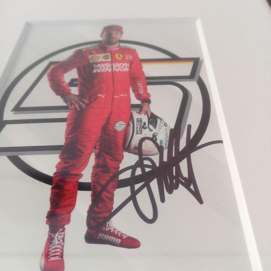 F1フェラーリ.セバスチャンベッテル直筆サイン入ドライバーズカード