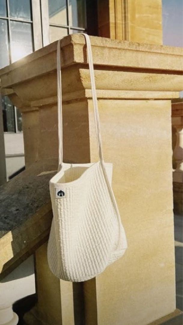 VAKT. bag S / OFF 【未使用/希少】百々千晴 バクト ヌビバッグ - メルカリ