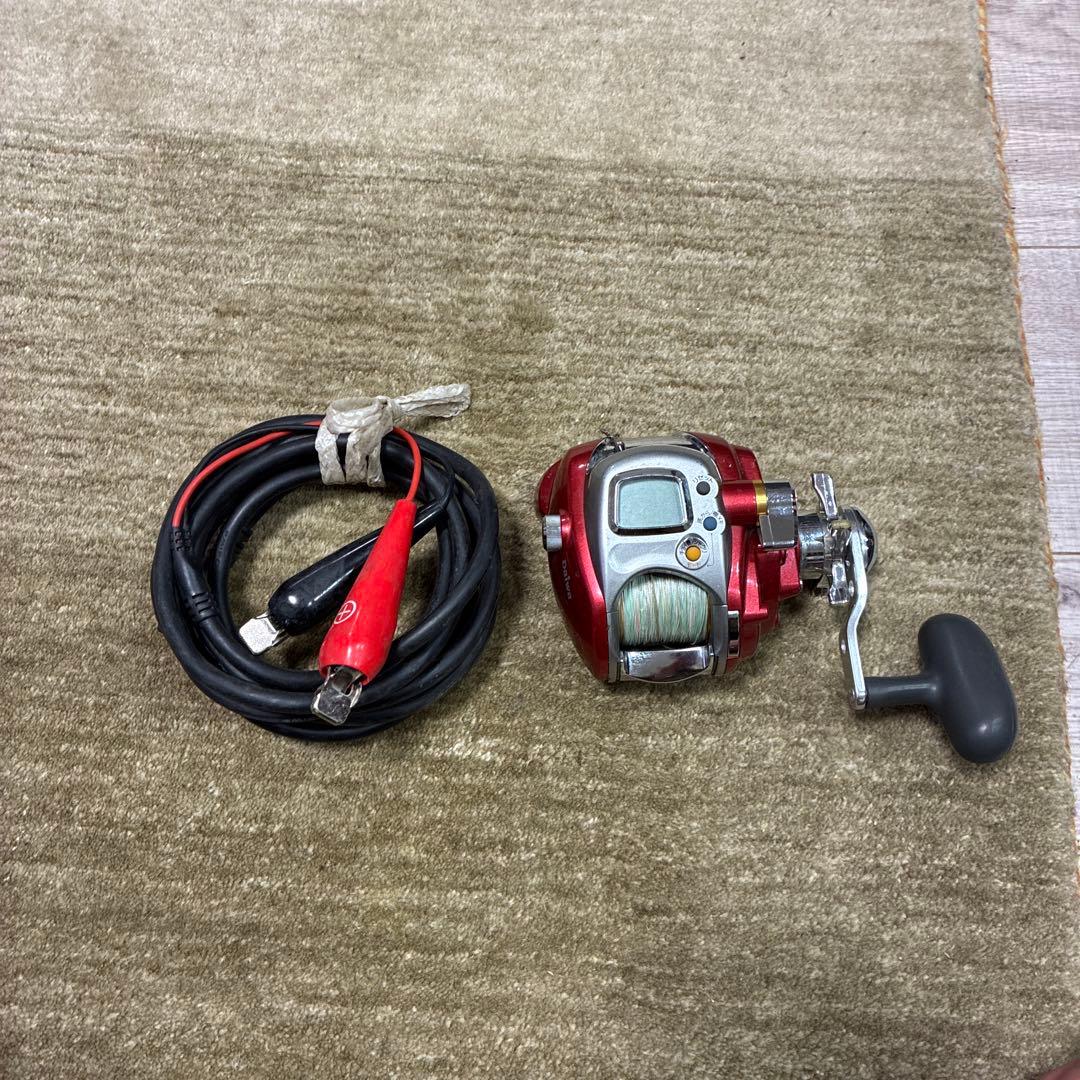デジタル表示 電動リール レッド - メルカリ
