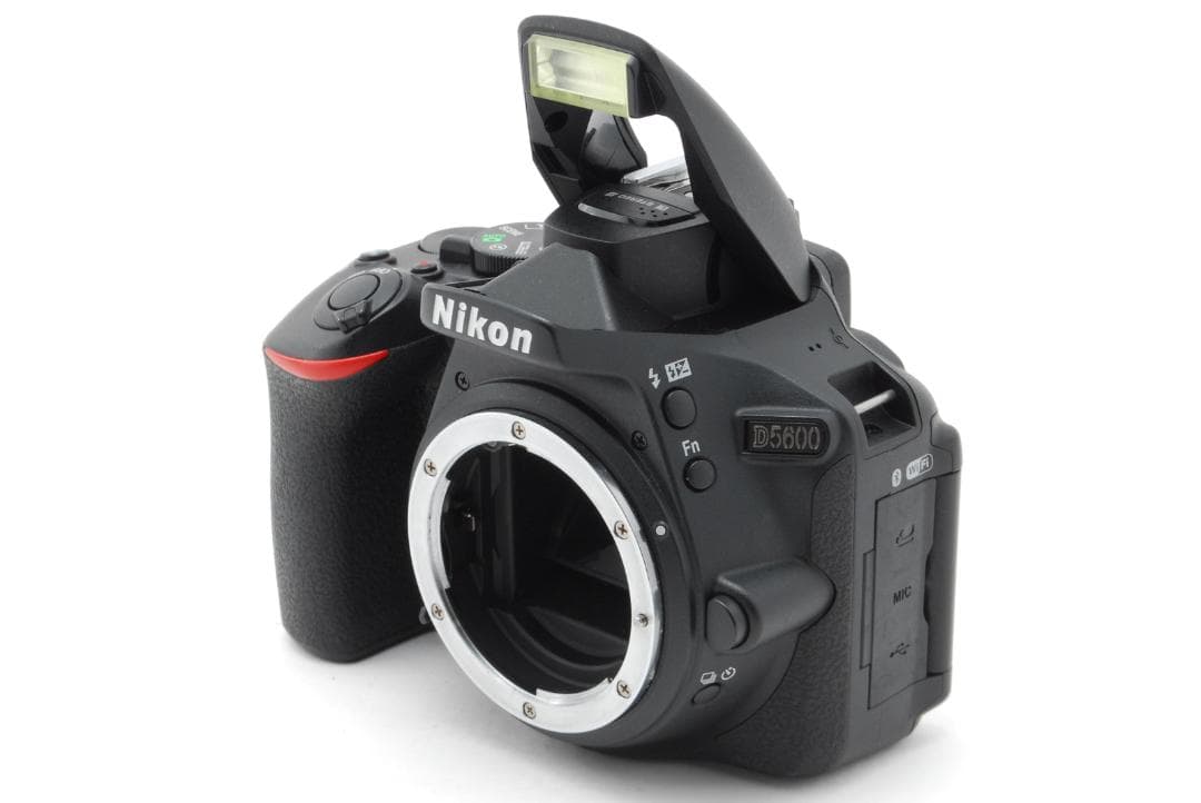 Nikon D5600 18-55mm VR 美品 SC3772 - メルカリ