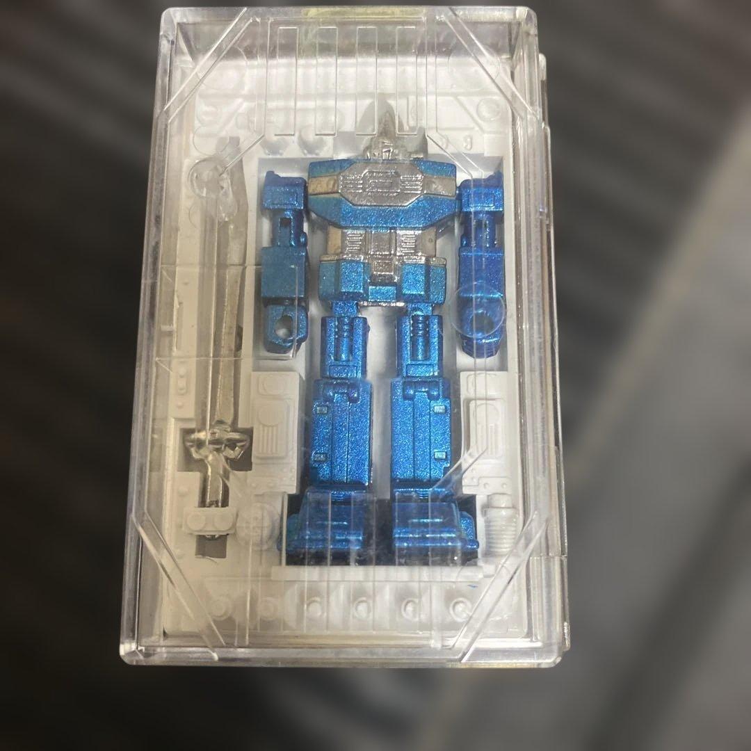 新品】世界最小 超合金 ダイナマン ダイナロボ GC-09 - メルカリ