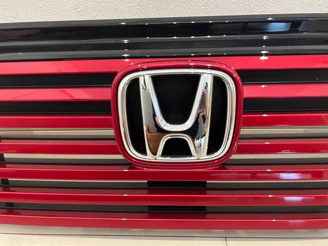 Honda VEZEL E:HEV フロントグリル 赤黒 - メルカリ