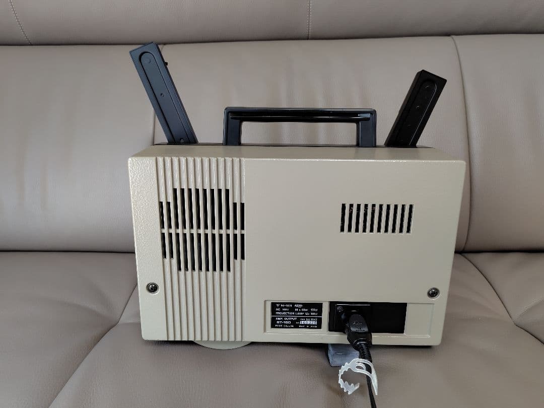 8ミリ映写機 ELMO ST-180 8mmフィルムプロジェクター - メルカリ