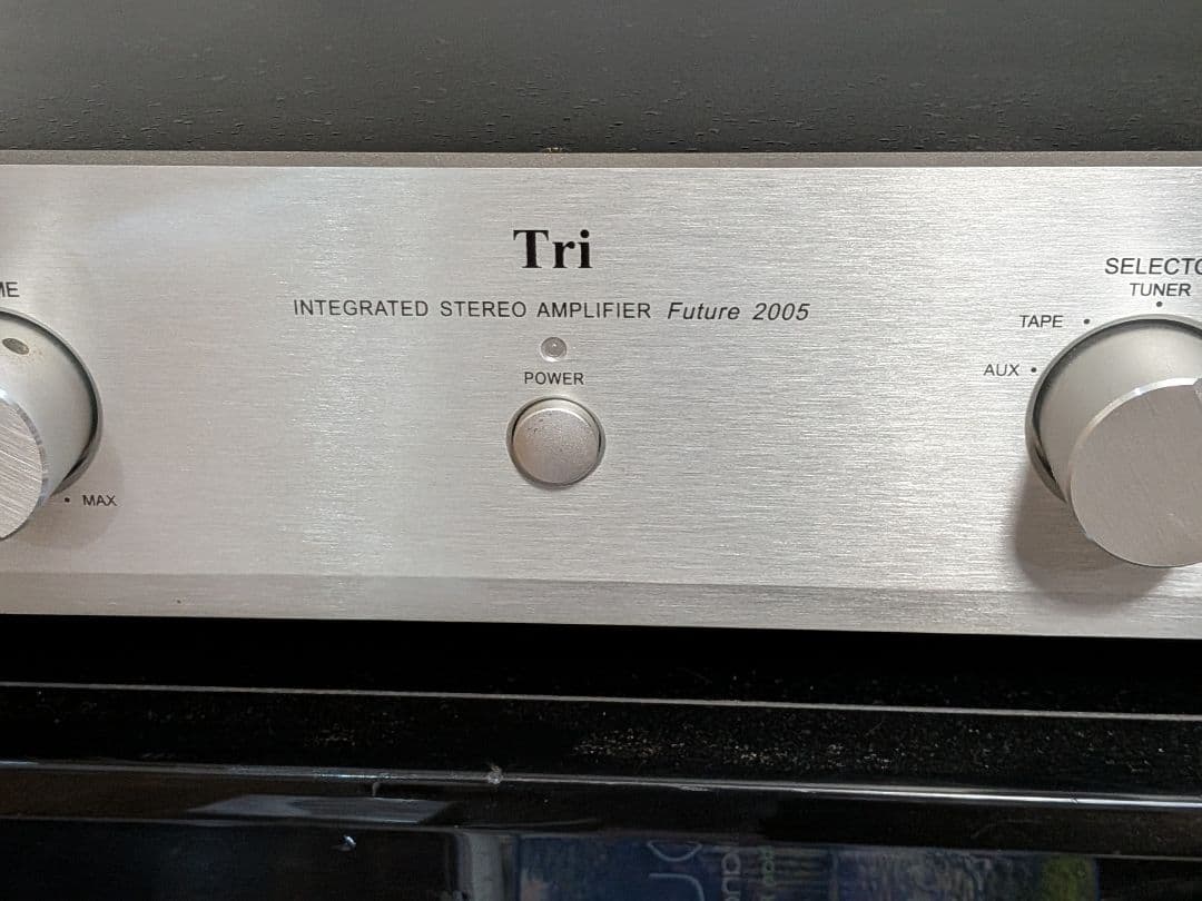 Tri （Triode）プリメインアンプ《 Future 2005 》元箱あり！