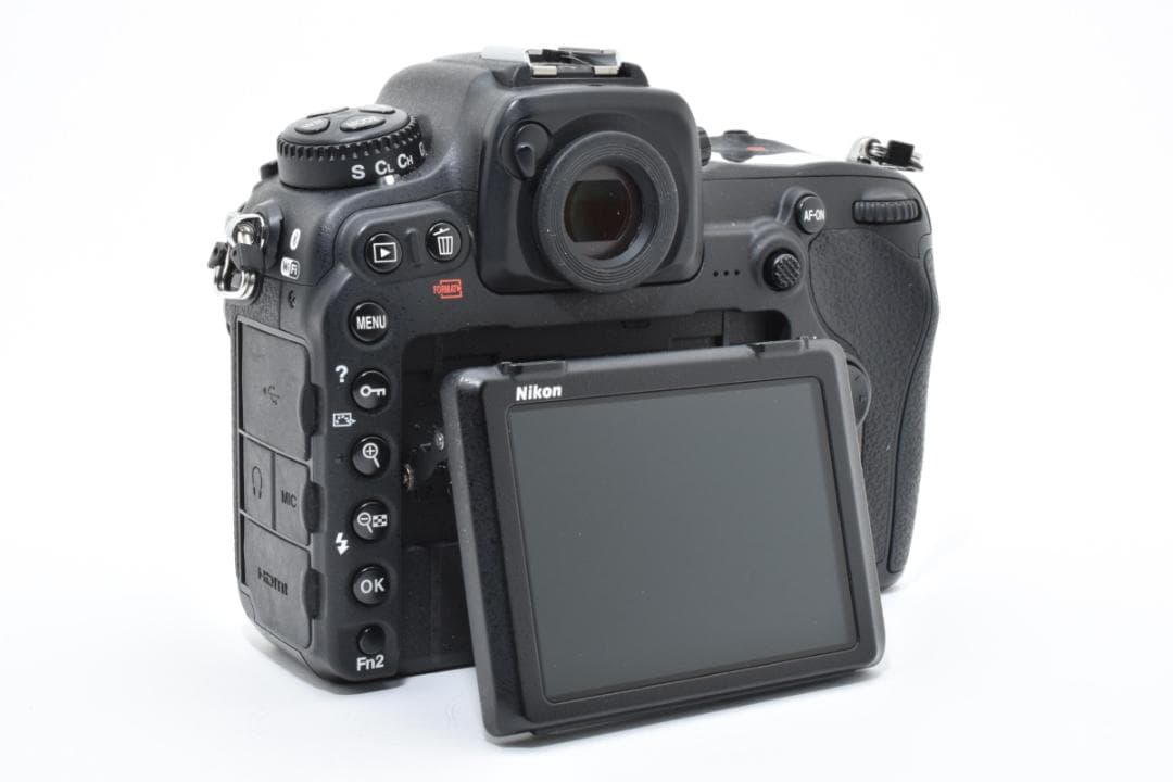 美品 ニコン　Nikon 500 ボディ 《ショット数20586回》1536