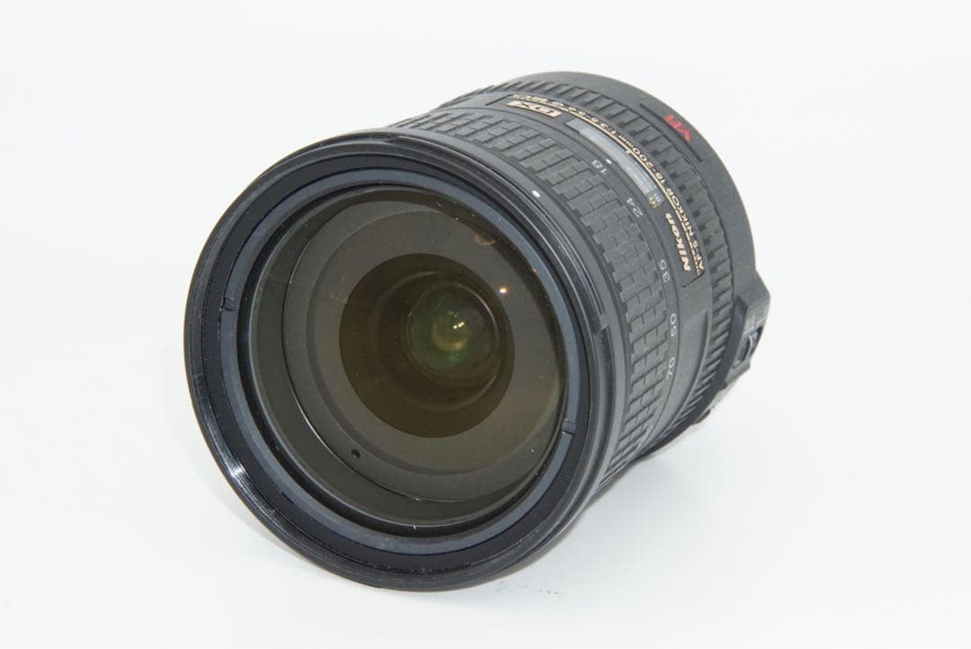 ニコン　Nikon 18-200mm f3.5-5.6 G ED